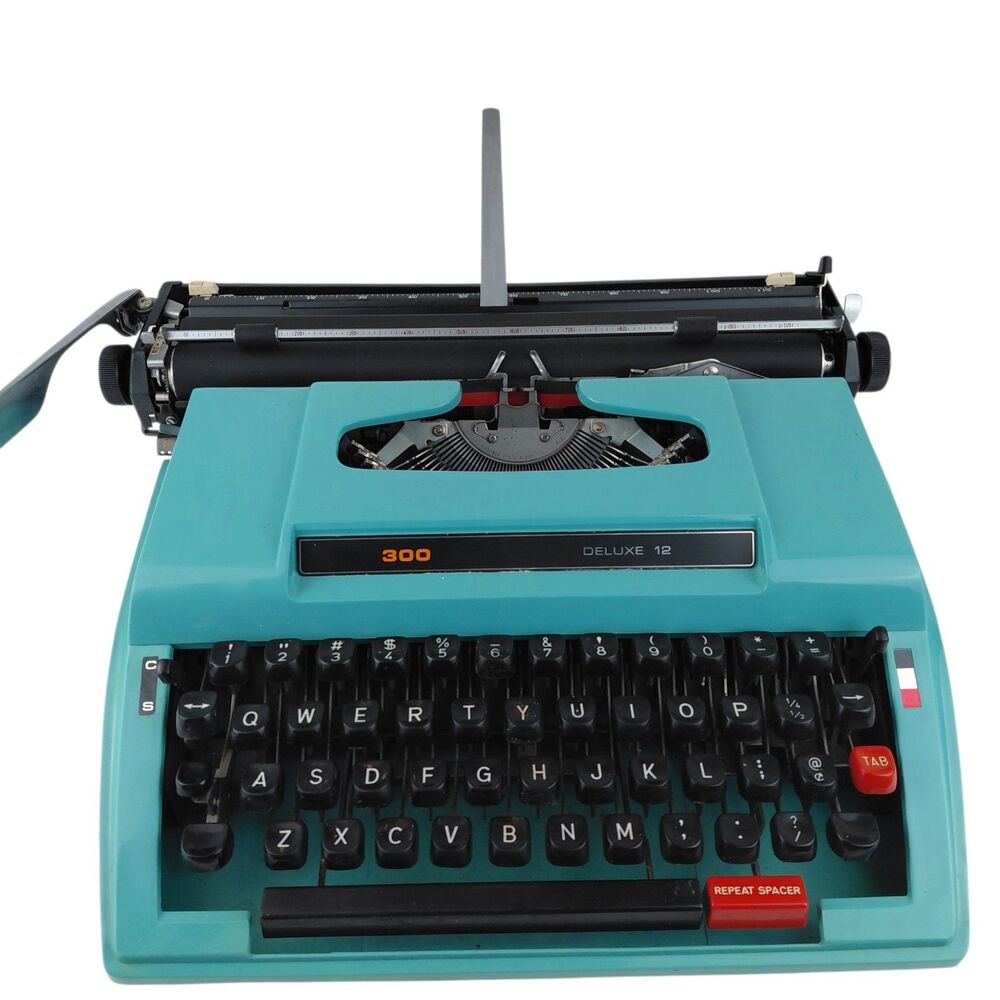SS Kresge Wedgefield 300 Deluxe 12 Turquoise Typewriter & Case Working Japan - Picture 7 of 16